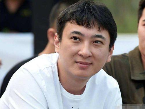 专门讲娱乐圈吃瓜的女博主,揭秘女博主吃瓜日常